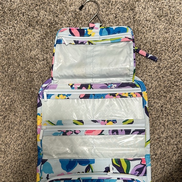 Vera Bradley medium hanging travel organizer- Marian Floral - Picture 6 of 6